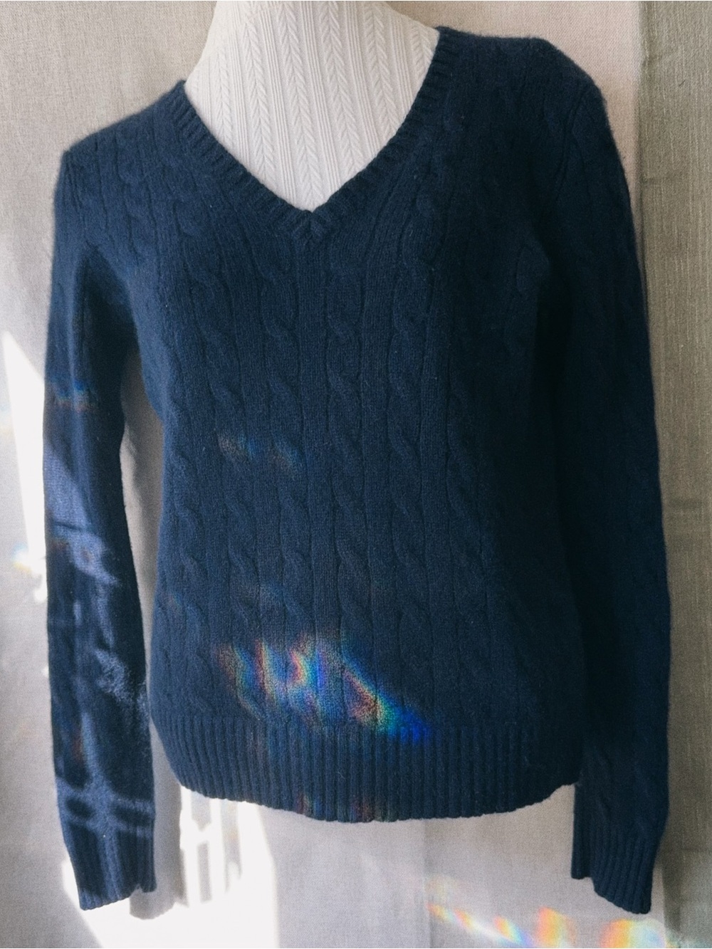 100% Cashmere • Polo Ralph Lauren • Midnight Harbor • Cable Knit V-Neck•
🐐⚓️💙 - Picture 3 of 9